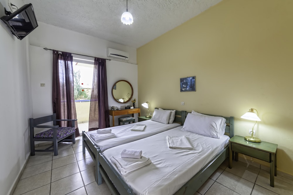 Classic Quadruple Room, Sea View photo 1