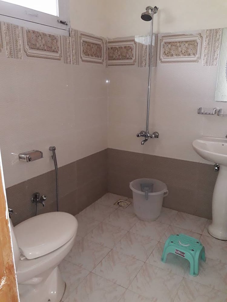 Standard Triple Room - Photo 8