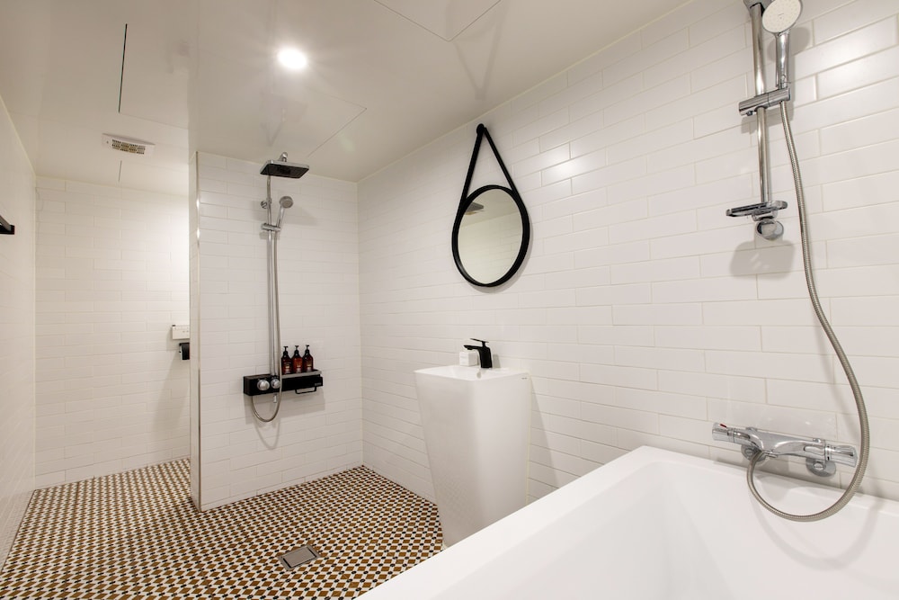 Suite Twin - Photo 8