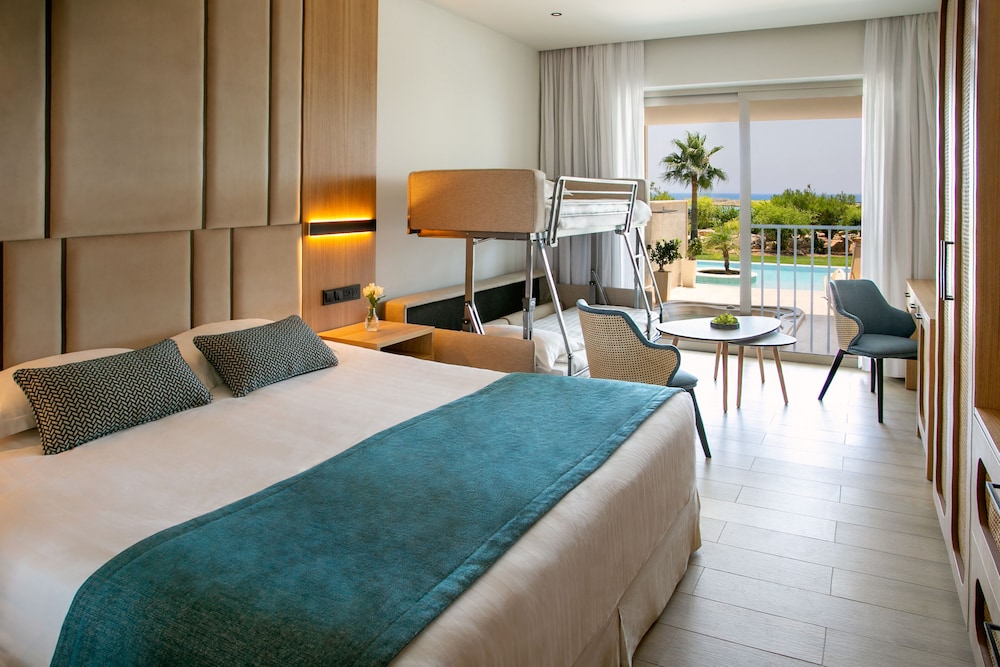 Junior Suite, Balcony, Sea View (Swim up) photo 1
