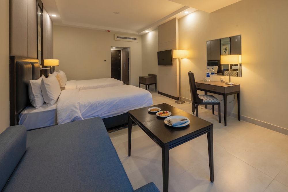 Family Double Room, Housekeeping, Mountain View photo 3