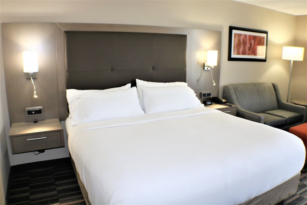 Suite, 1 Bedroom, Accessible, Jetted Tub photo 2