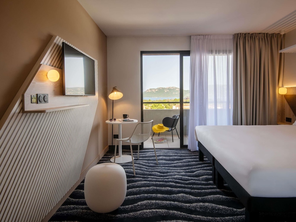 Premium Room, 2 Twin Beds, Balcony, Sea View photo 1