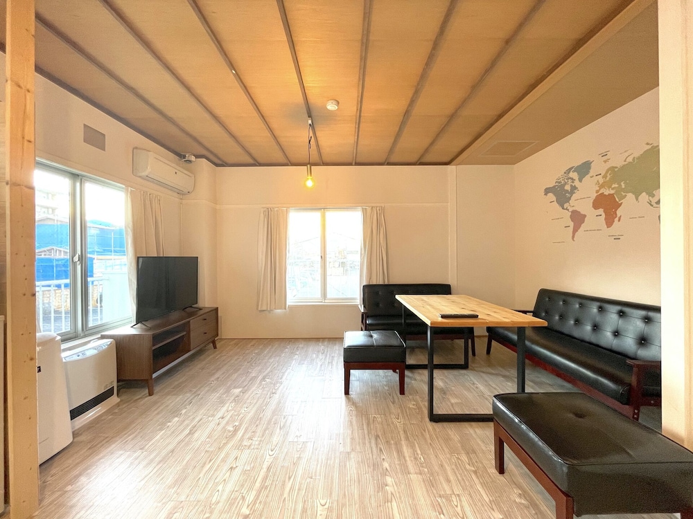 Basic Suite photo 1