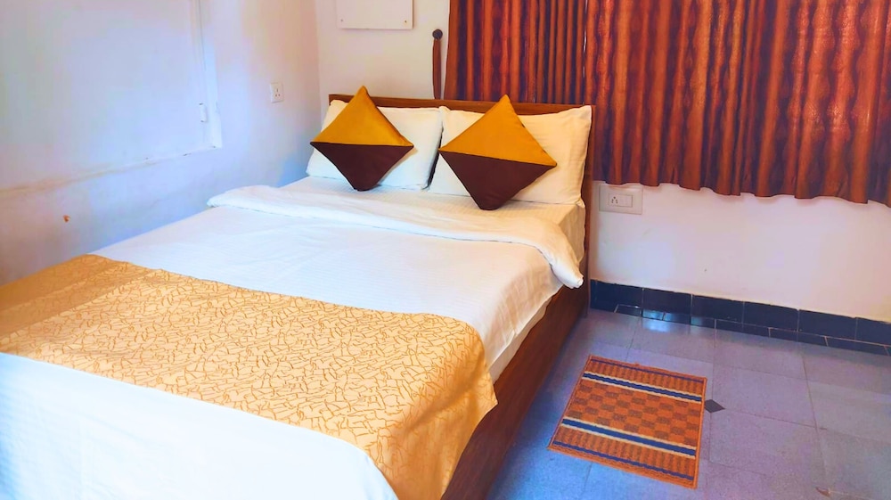 Deluxe Room - Photo 5
