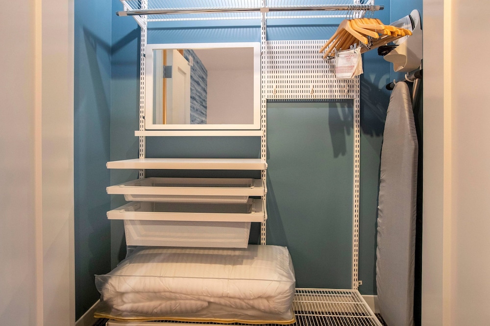 Suite, 1 Bedroom (Mobility/Hearing Accessible, Tub) photo 1