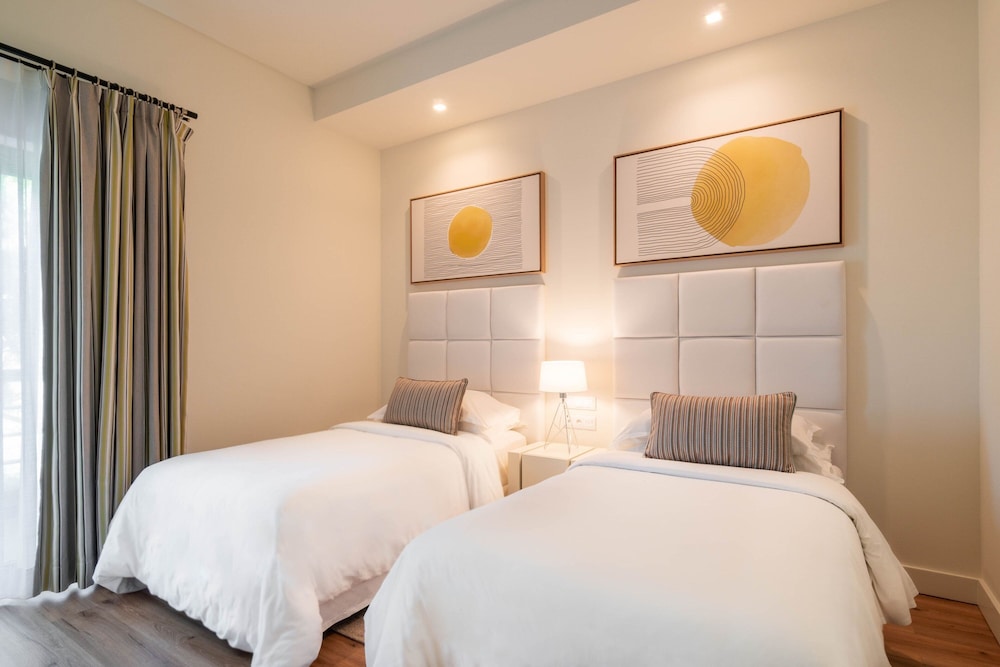 Panoramic Suite, 2 Bedrooms, Garden View (Balcony) - Photo 6