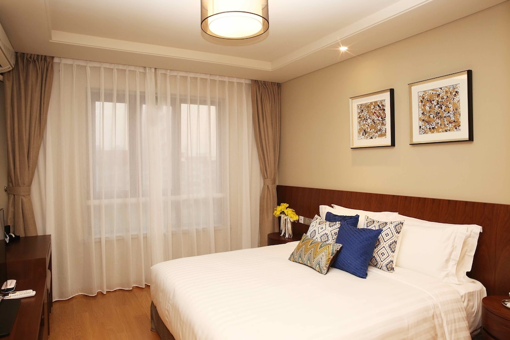 Two Bedroom Standard photo 1