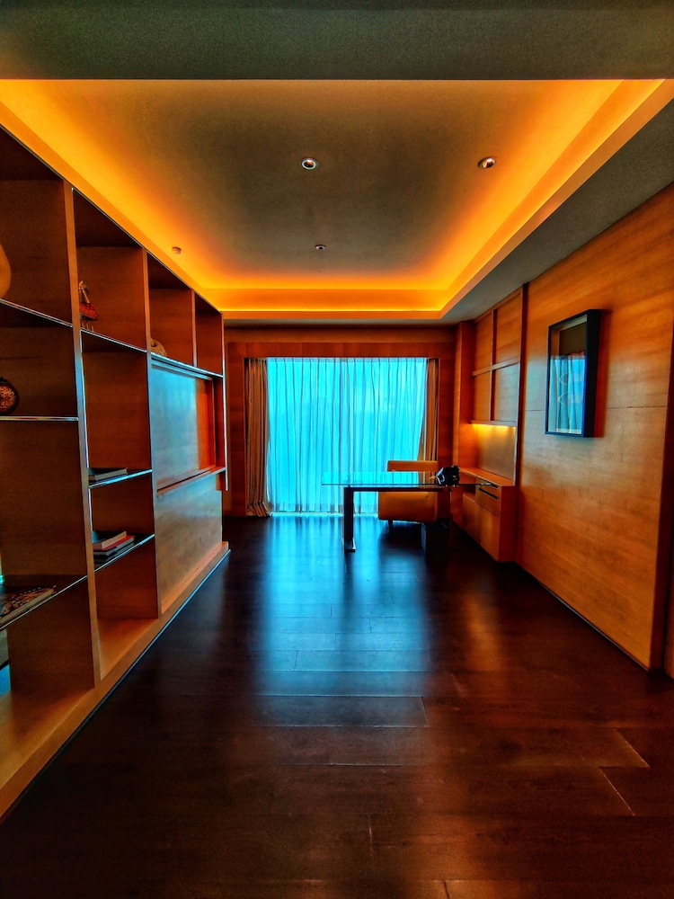Suite (Regency Suite)