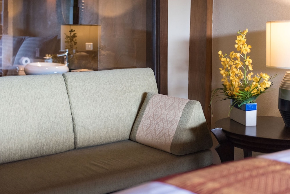 Deluxe Hotel, Sea View - Photo 3