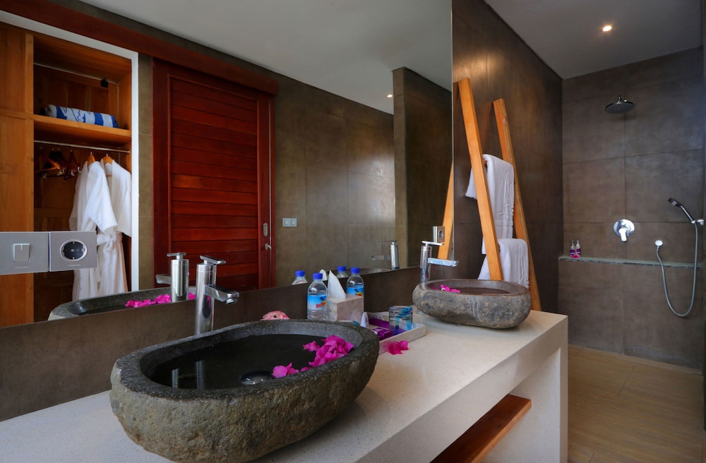 Villa with Private Pool - Water Sport Activities Included photo 2