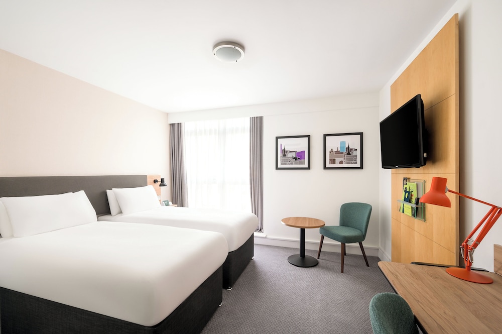 Standard Room, 2 Twin Beds - Photo 4