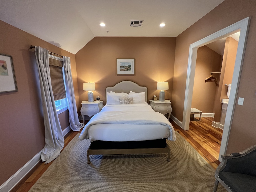 The Amelia Garden Room photo 1
