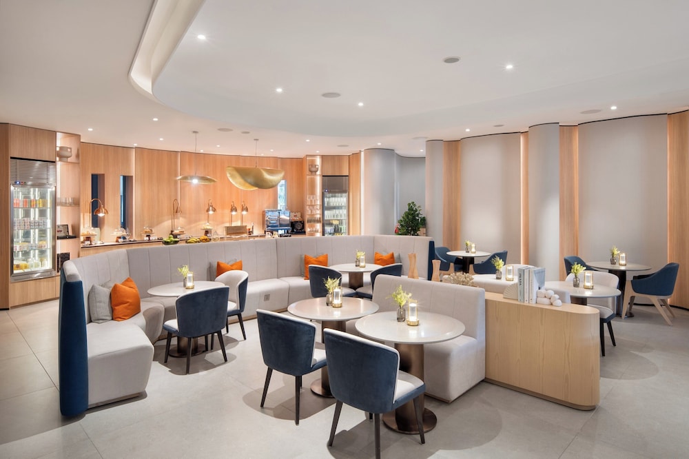 Premium Room, 2 Double Beds, Business Lounge Access photo 3