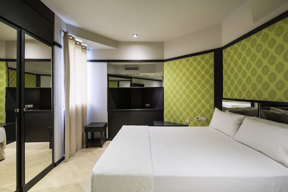 Standard Double Room photo 2