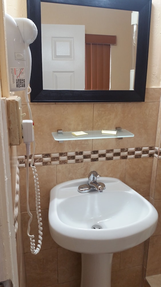 Double or Twin Room photo 3