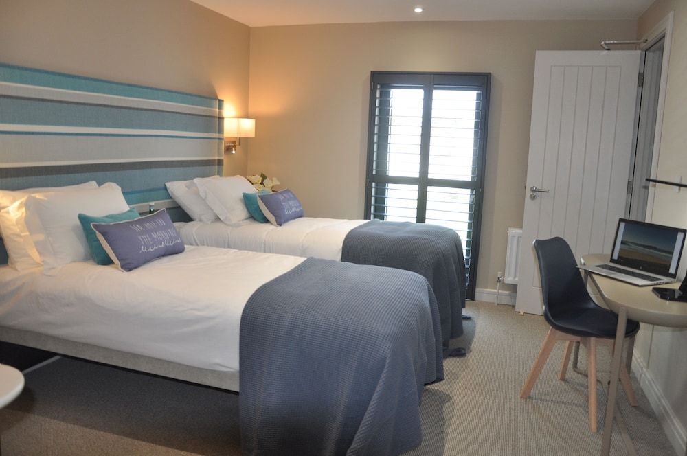 Deluxe Double or Twin Room - Photo 1