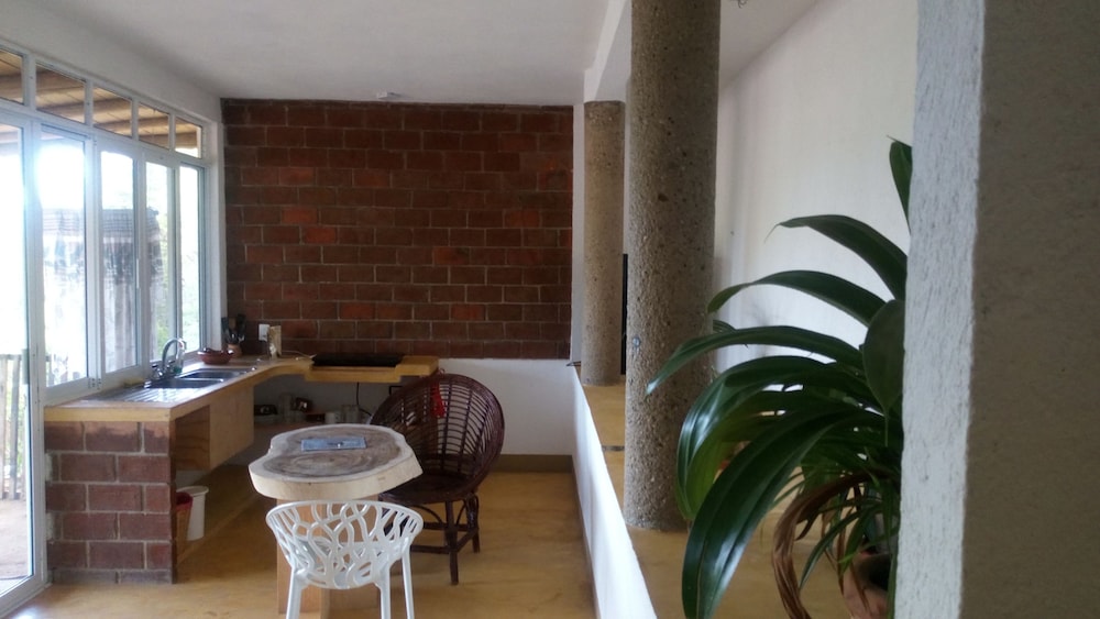 Bungalow (Luna 6) photo 2
