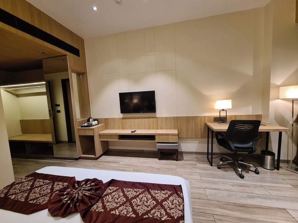 Business Room - Photo 2