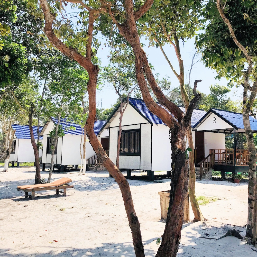 Deluxe Bungalow, 1 Queen Bed, Sea View photo 3