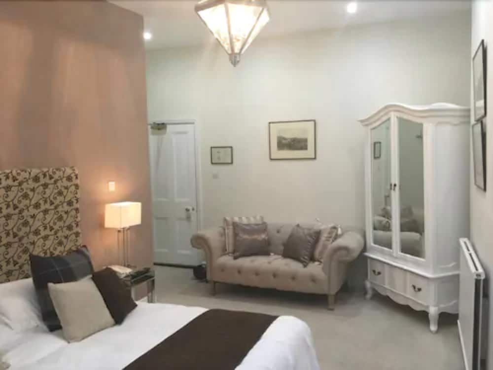 Luxury Double or Twin Room photo 2