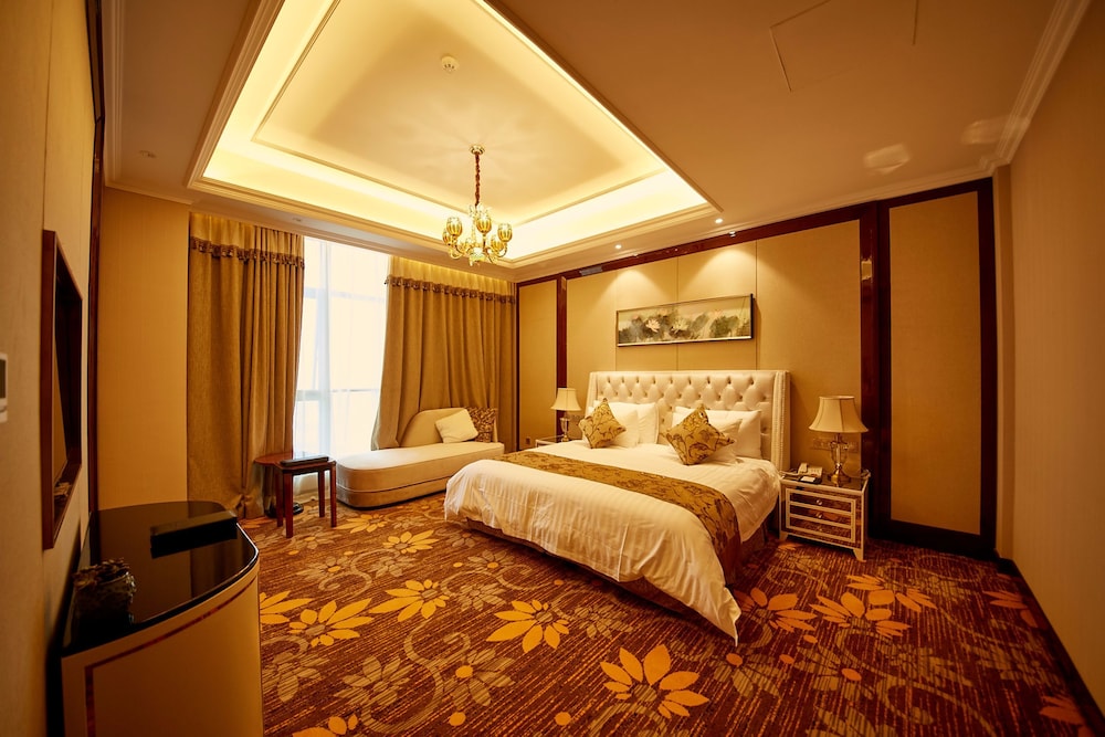 Deluxe Suite photo 1