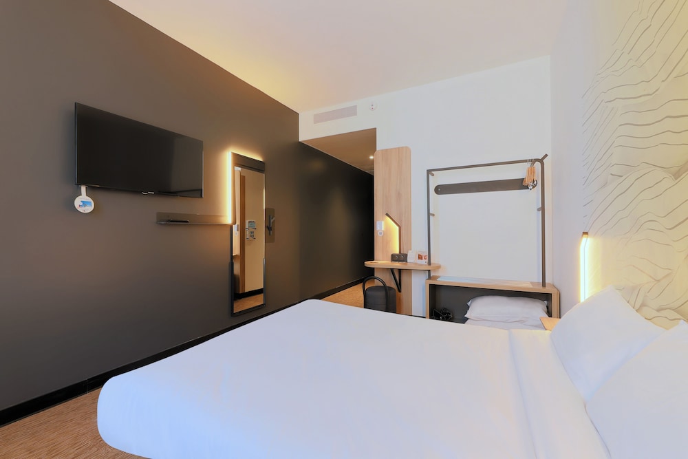 Superior Double Room, Non Smoking - Photo 11