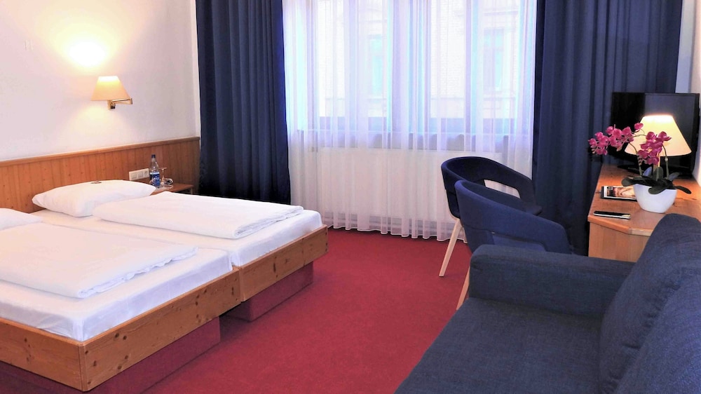 Double Room - Photo 3