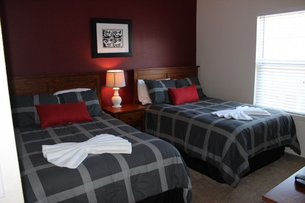 Family Townhome, Balcony, Garden Area
