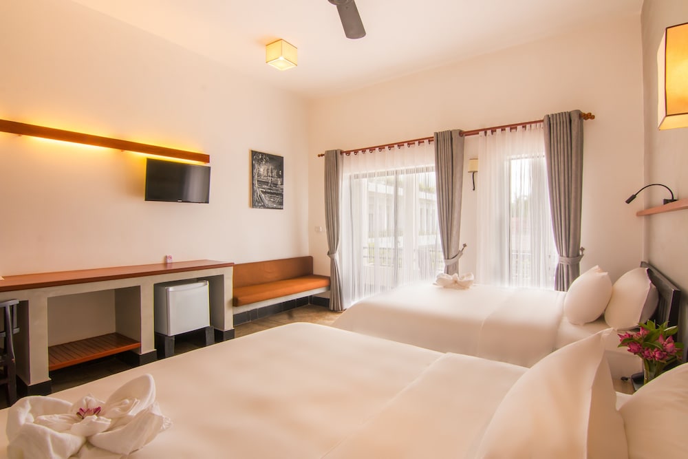 Deluxe Twin Room - Free Pick Up