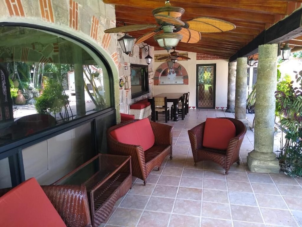Family Villa, Private Pool, Mountain View photo 3