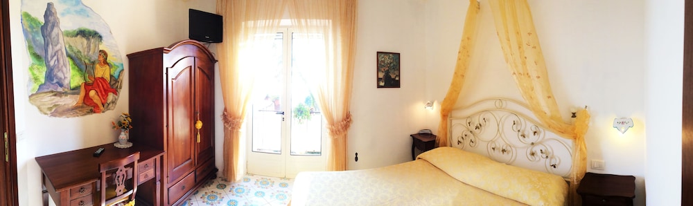 Double Room - Photo 5