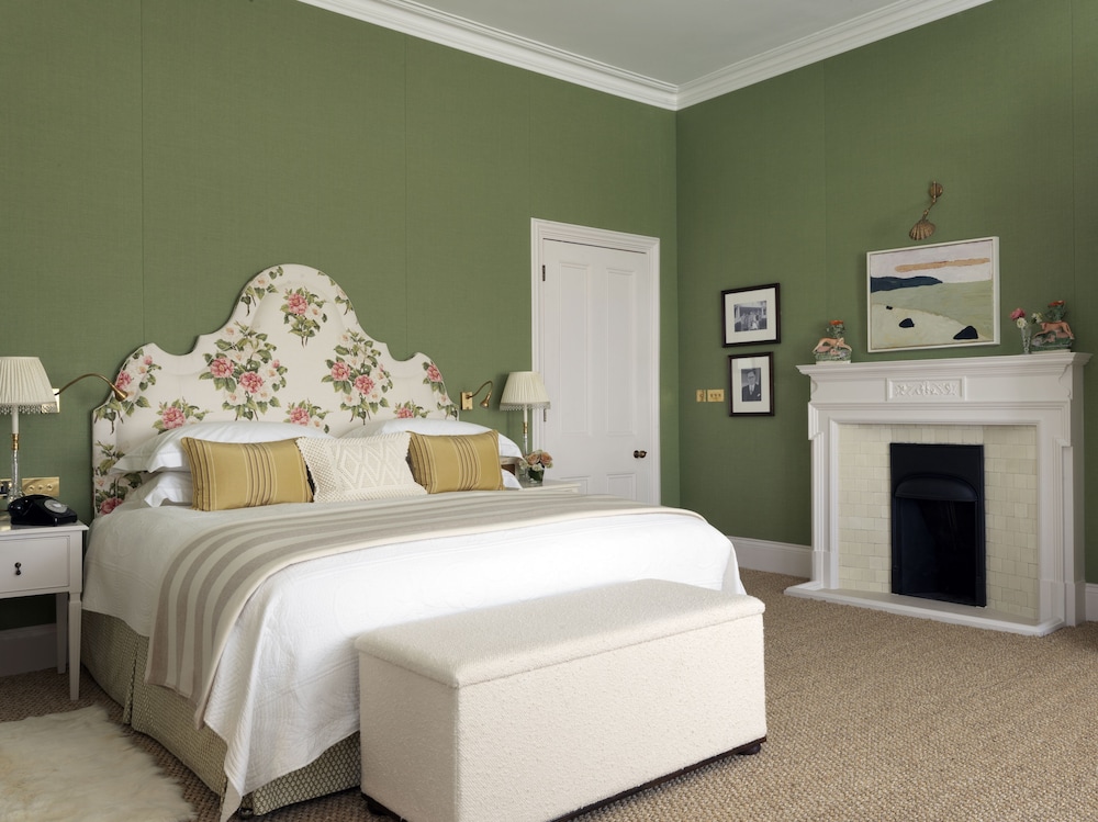 Suite (Main House)