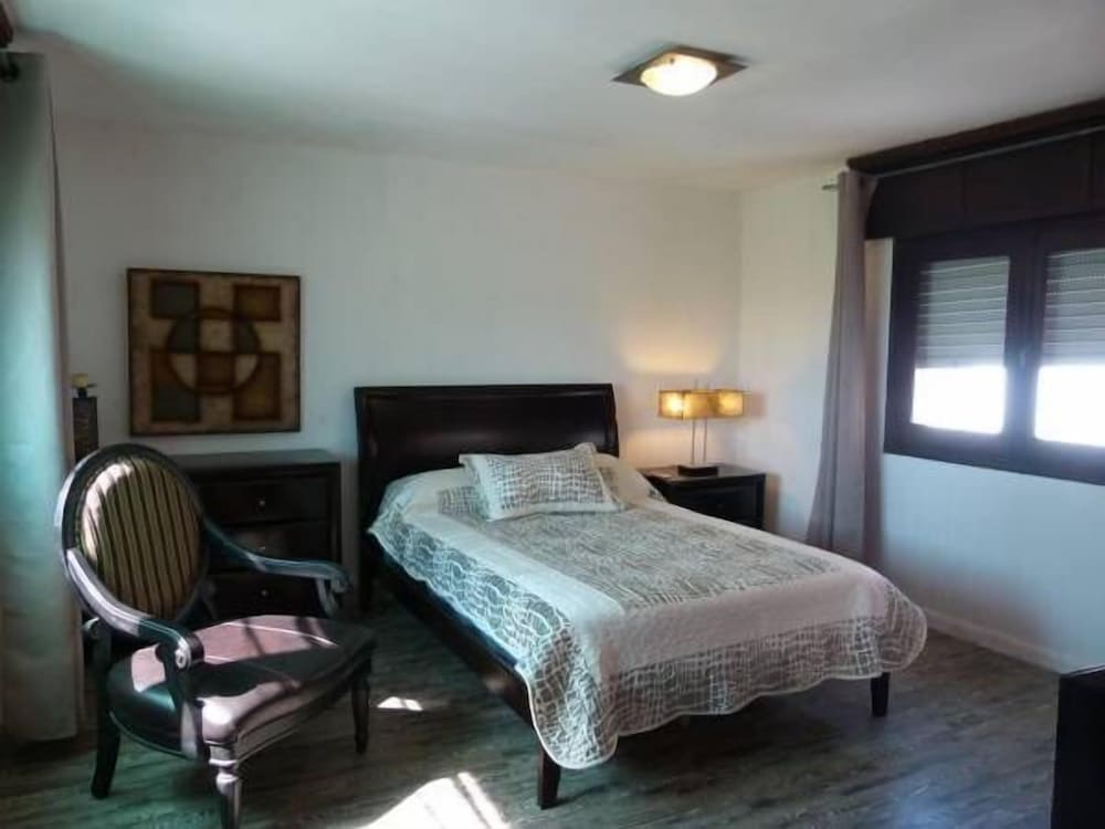 Double Room, 1 Queen Bed photo 2
