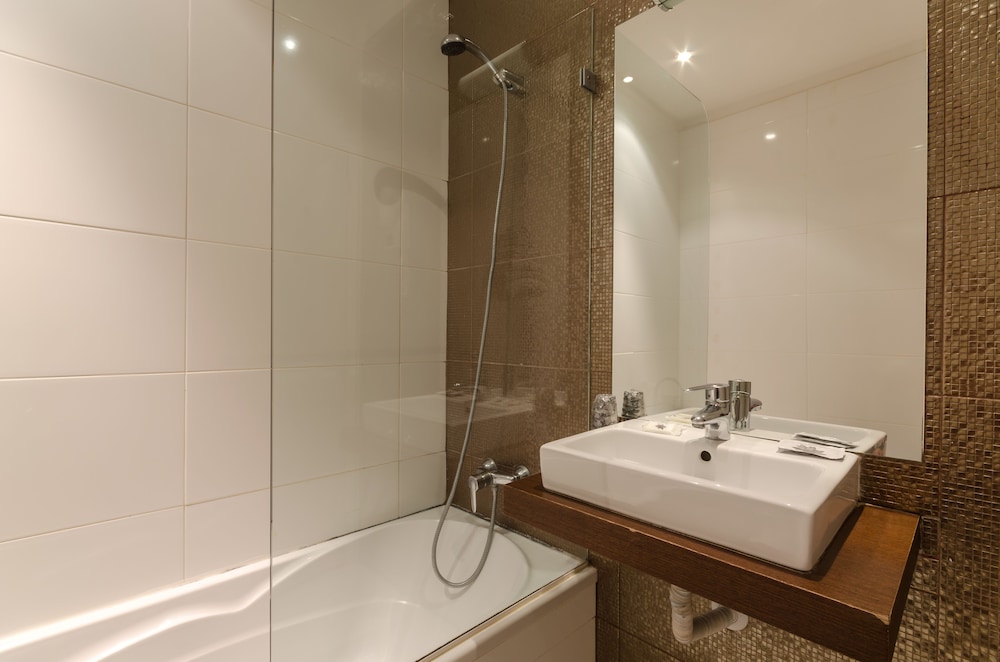 Triple Room - Photo 6