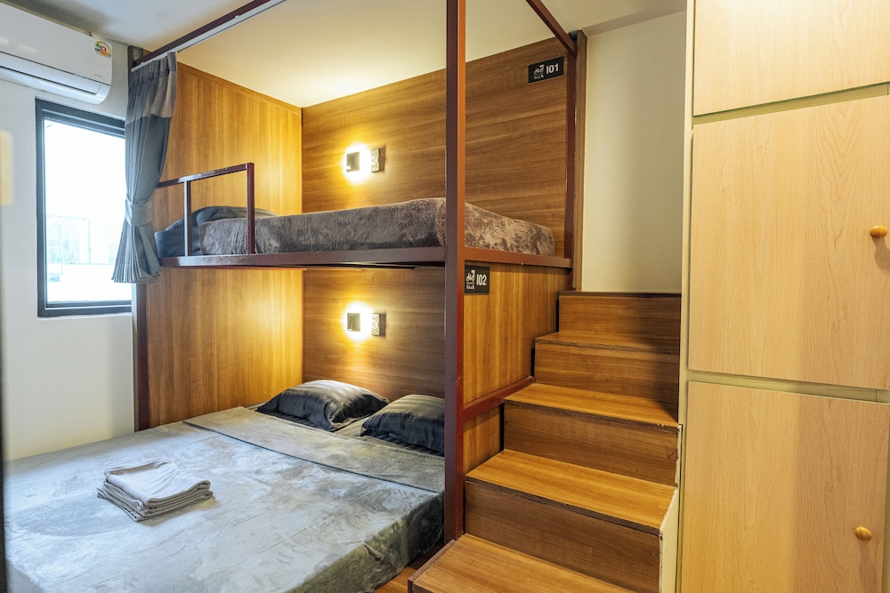 Basic Shared Dormitory, Mixed Dorm, Non Smoking, City View photo 3