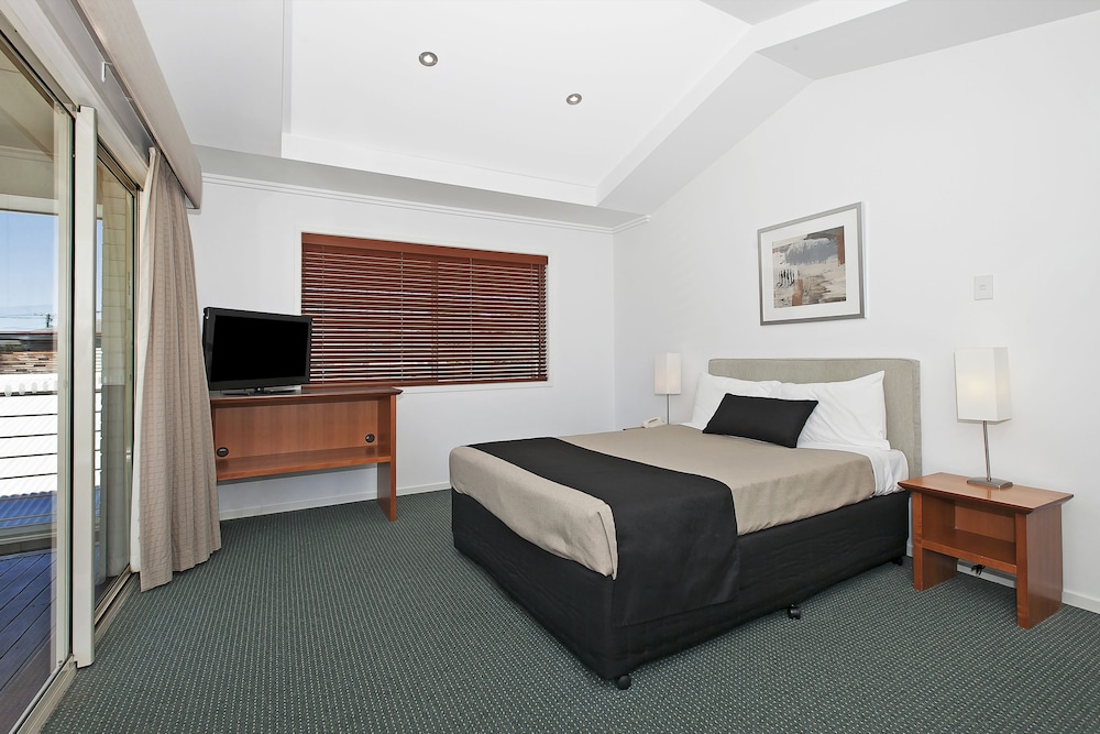 Villa, 3 Bedrooms - Photo 2
