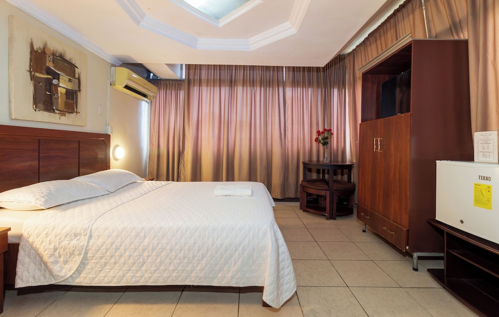 Premium Suite, 1 King Bed, Jetted Tub photo 3