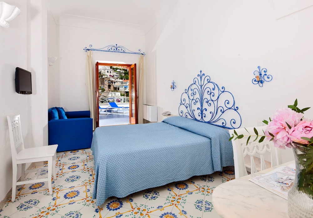 Superior Room, Terrace, Partial Sea View