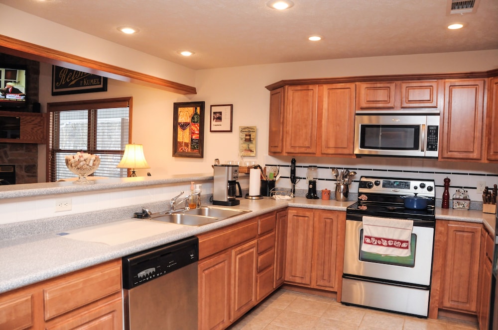 House (2 Bedrooms) photo 2