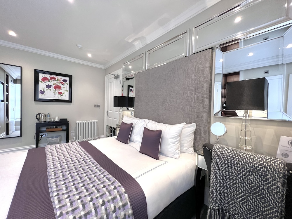 Classic Double Room, Ensuite photo 3