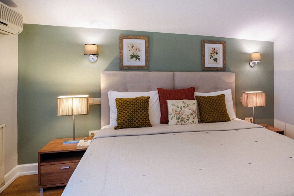 Suite, 2 Bedrooms photo 3