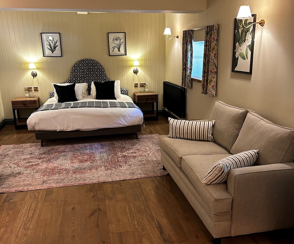 Family Room photo 2