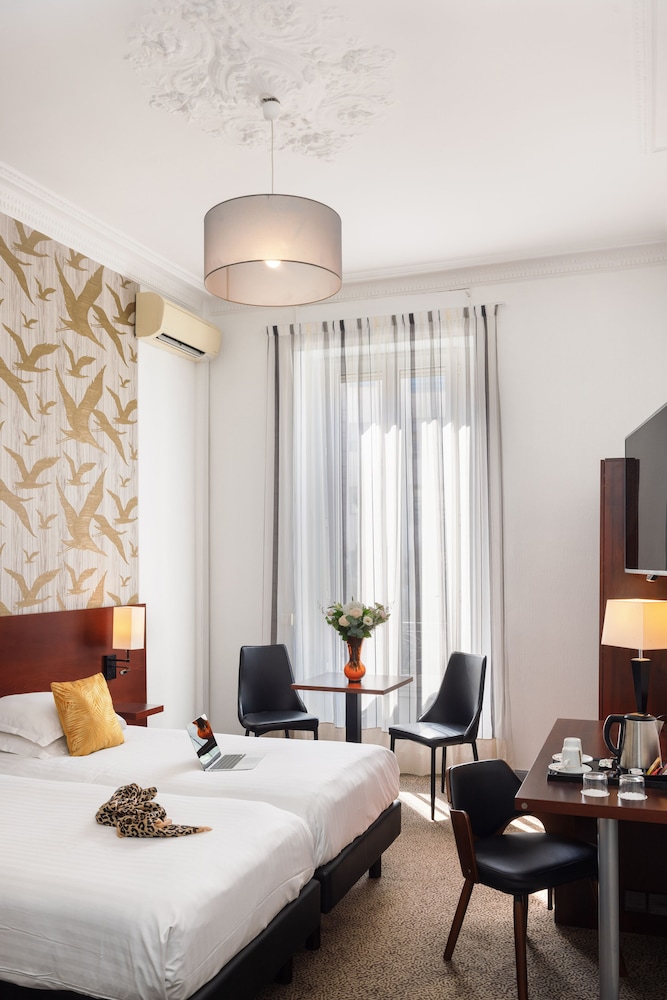 Superior Room, 1 King Bed, Non Smoking - Photo 16