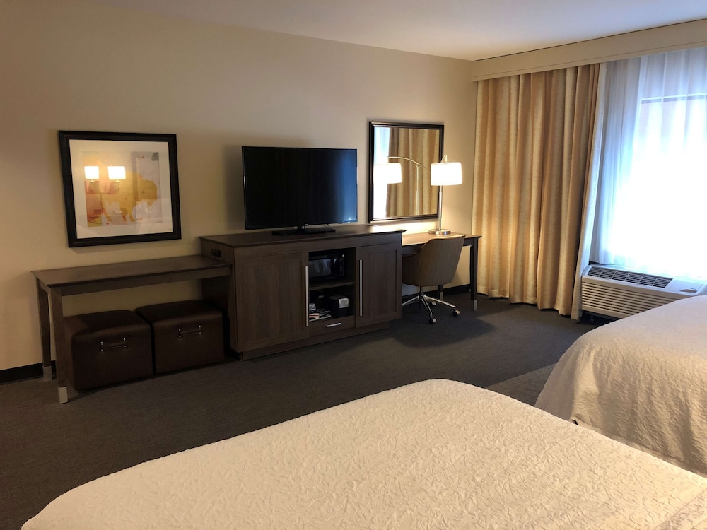Room, 2 Queen Beds, Accessible, Non Smoking photo 2