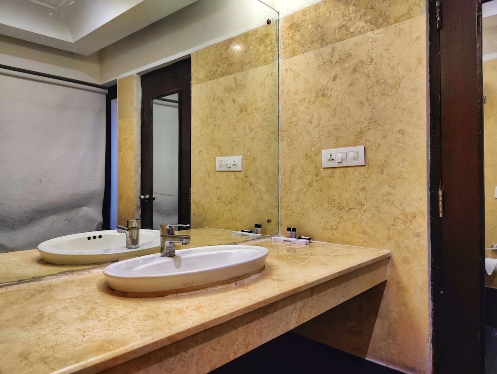 Grand Room - Photo 2