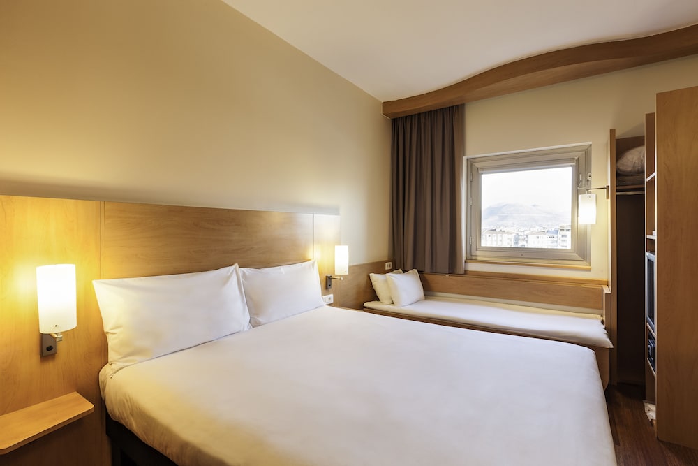 Room, Multiple Beds photo 1