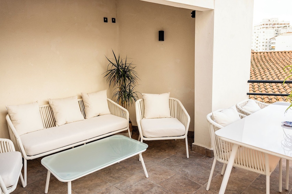 Superior Apartment, 1 Queen Bed with Sofa bed, Private Bathroom, City View