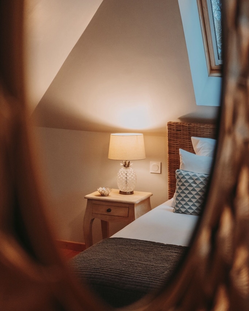 Classic Double Room, Ensuite (Chambre Ducy) photo 3