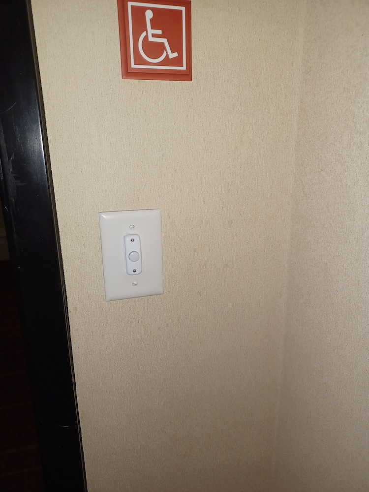 Studio Suite, 1 King Bed, Accessible, Non Smoking (Mobility) photo 3